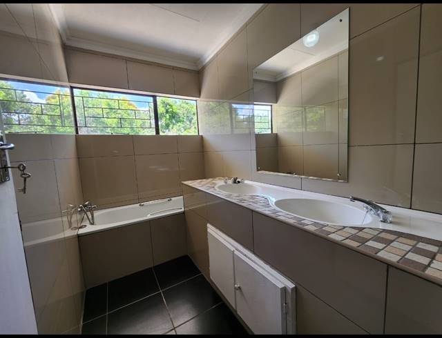 2 BEDROOM TOWNHOUSE FOR SALE IN THREE RIVERS PROPER